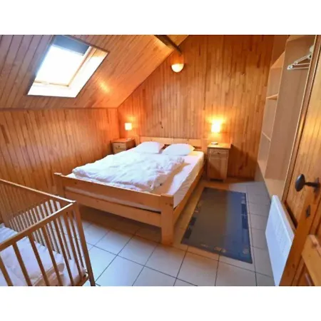 Stunning, Wooden Located In * דורבורי