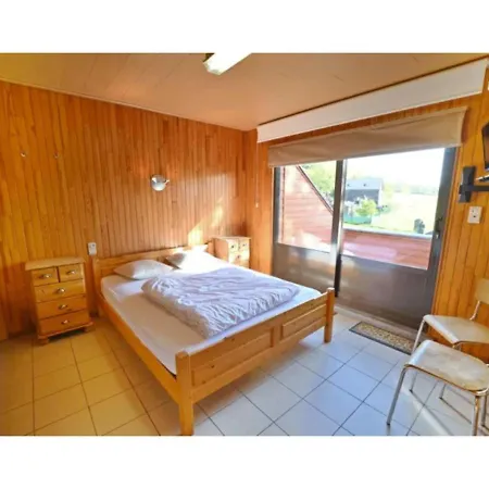 Stunning, Wooden Located In בית נופש