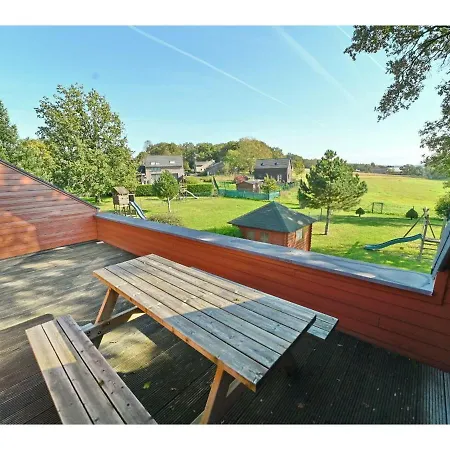 Stunning, Wooden Located In בית נופש דורבורי